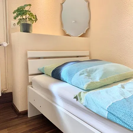 Apartment Haus House Near Fair Exhibition Messe Very Close 9 Min Walking *