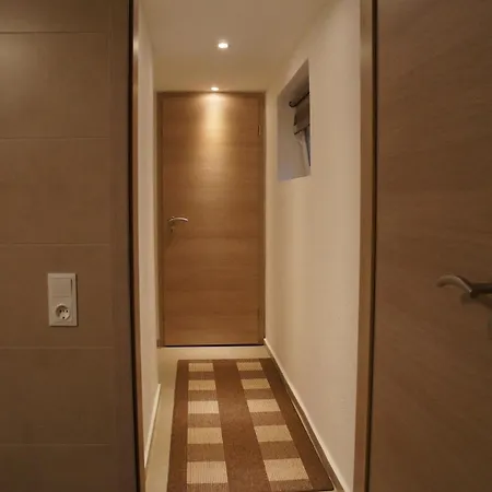 Haus House Near Fair Exhibition Messe Very Close 9 Min Walking